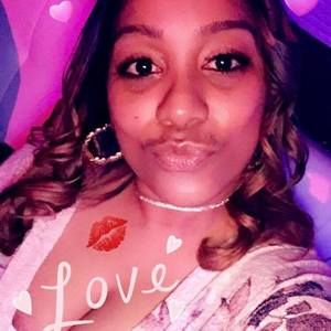 Meet your Posher, Juana